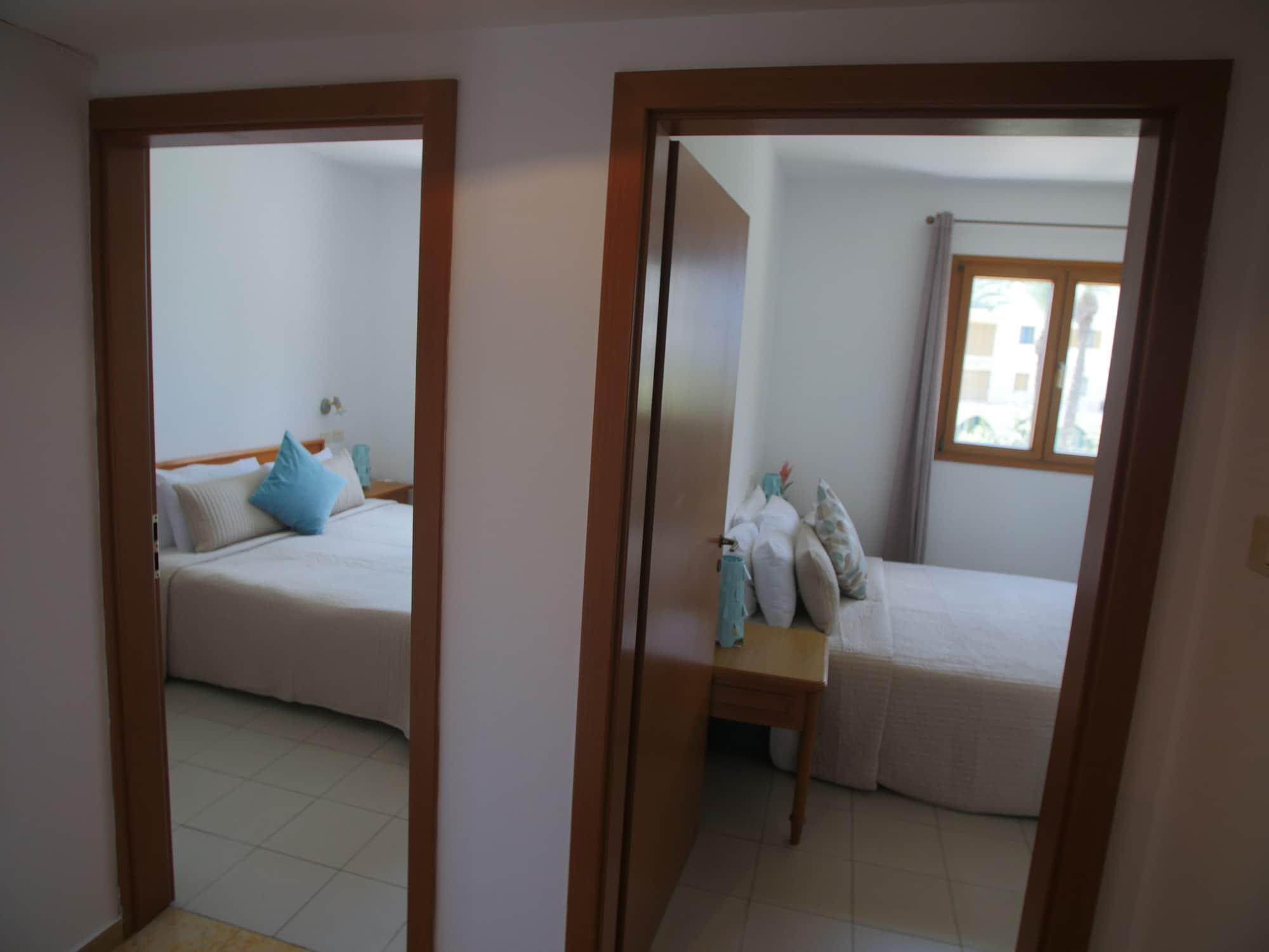 Andromeda Hill Apartments And Spa Tel Aviv Eksteriør billede