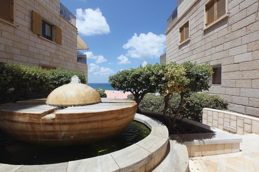 Andromeda Hill Apartments And Spa Tel Aviv Eksteriør billede