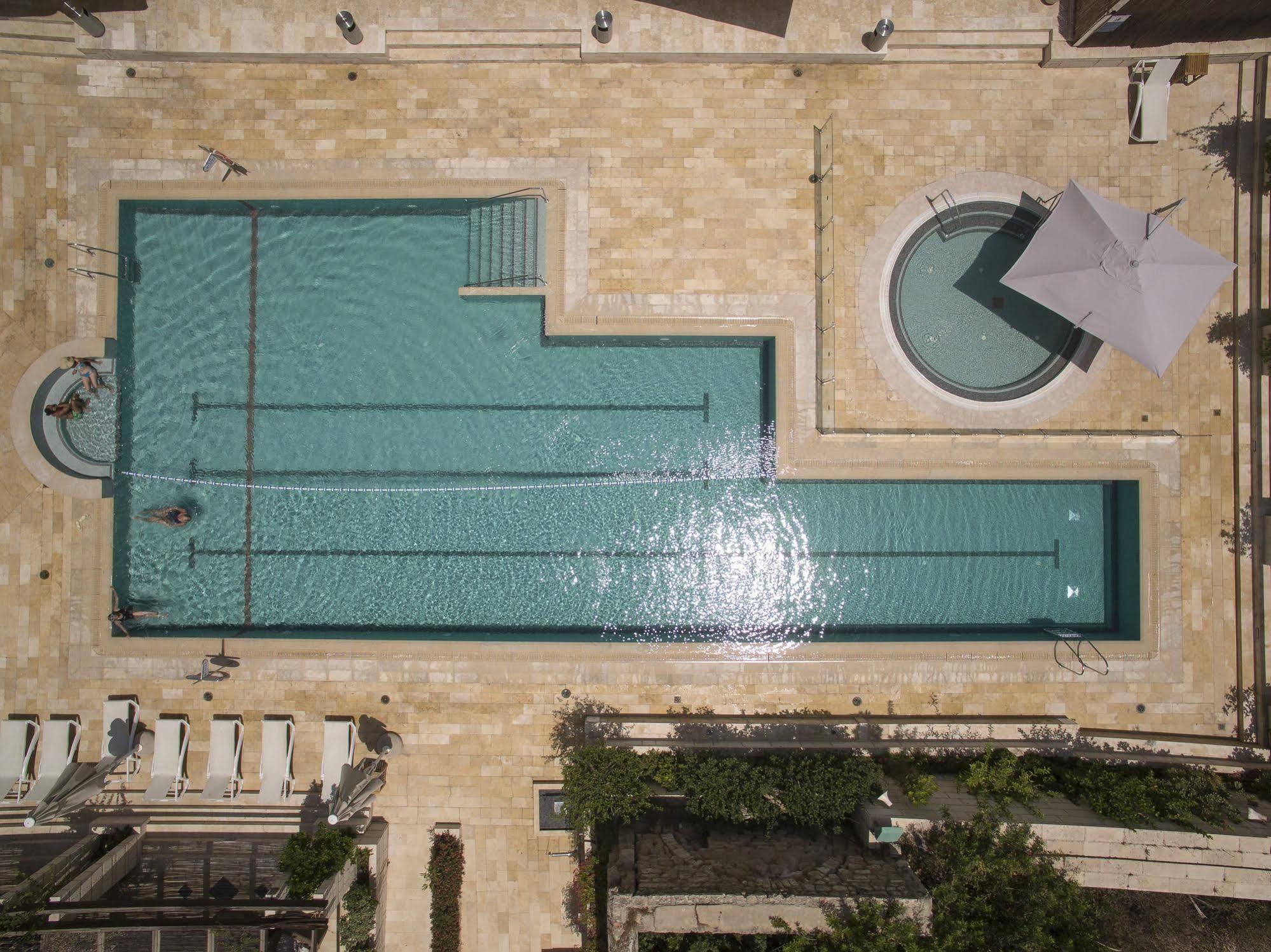 Andromeda Hill Apartments And Spa Tel Aviv Eksteriør billede